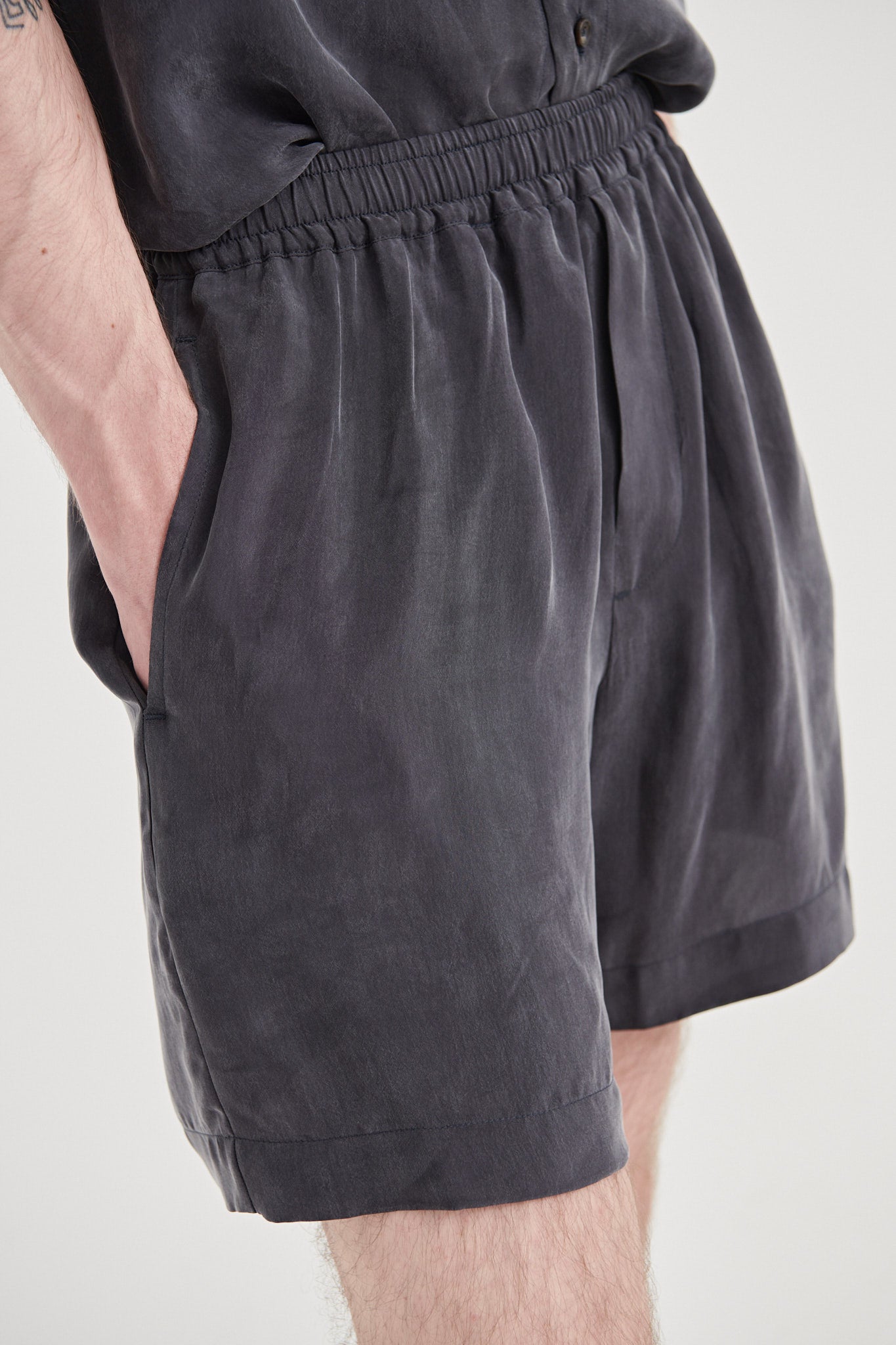 07 / Vegan silk Shorts